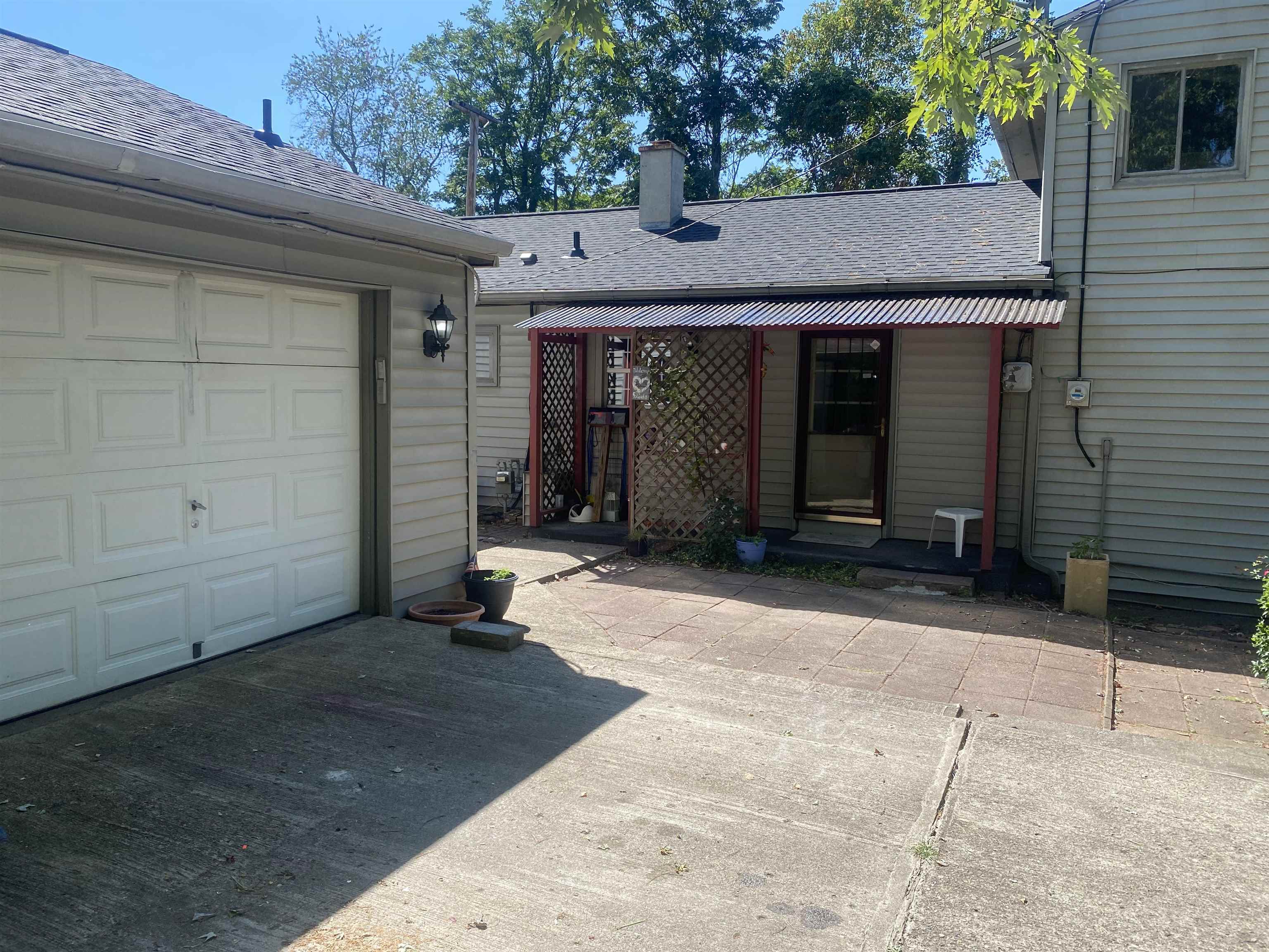 1914 Foster Ave