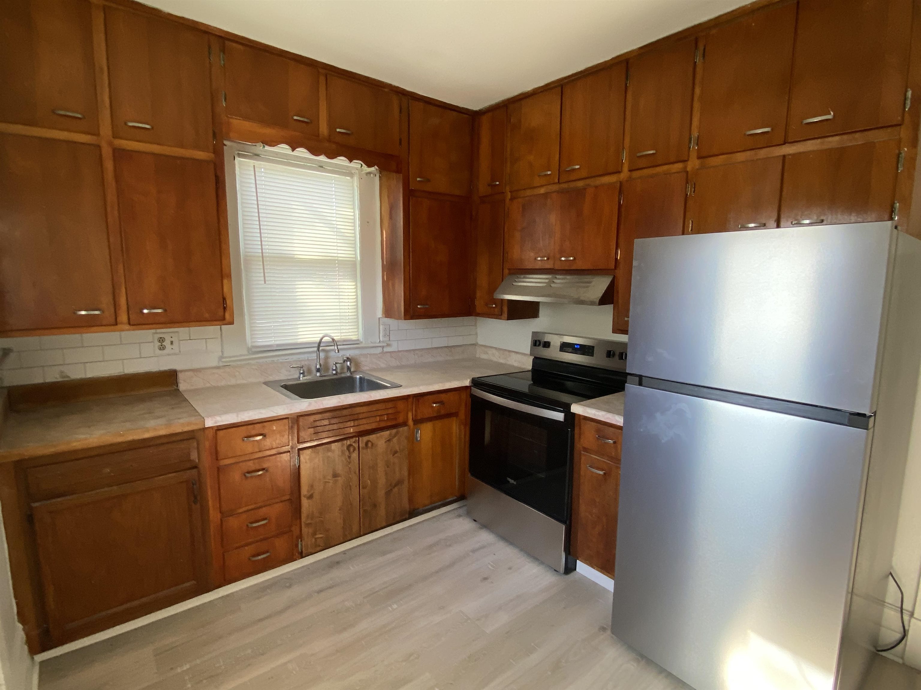 928-928 1/2 10th Street