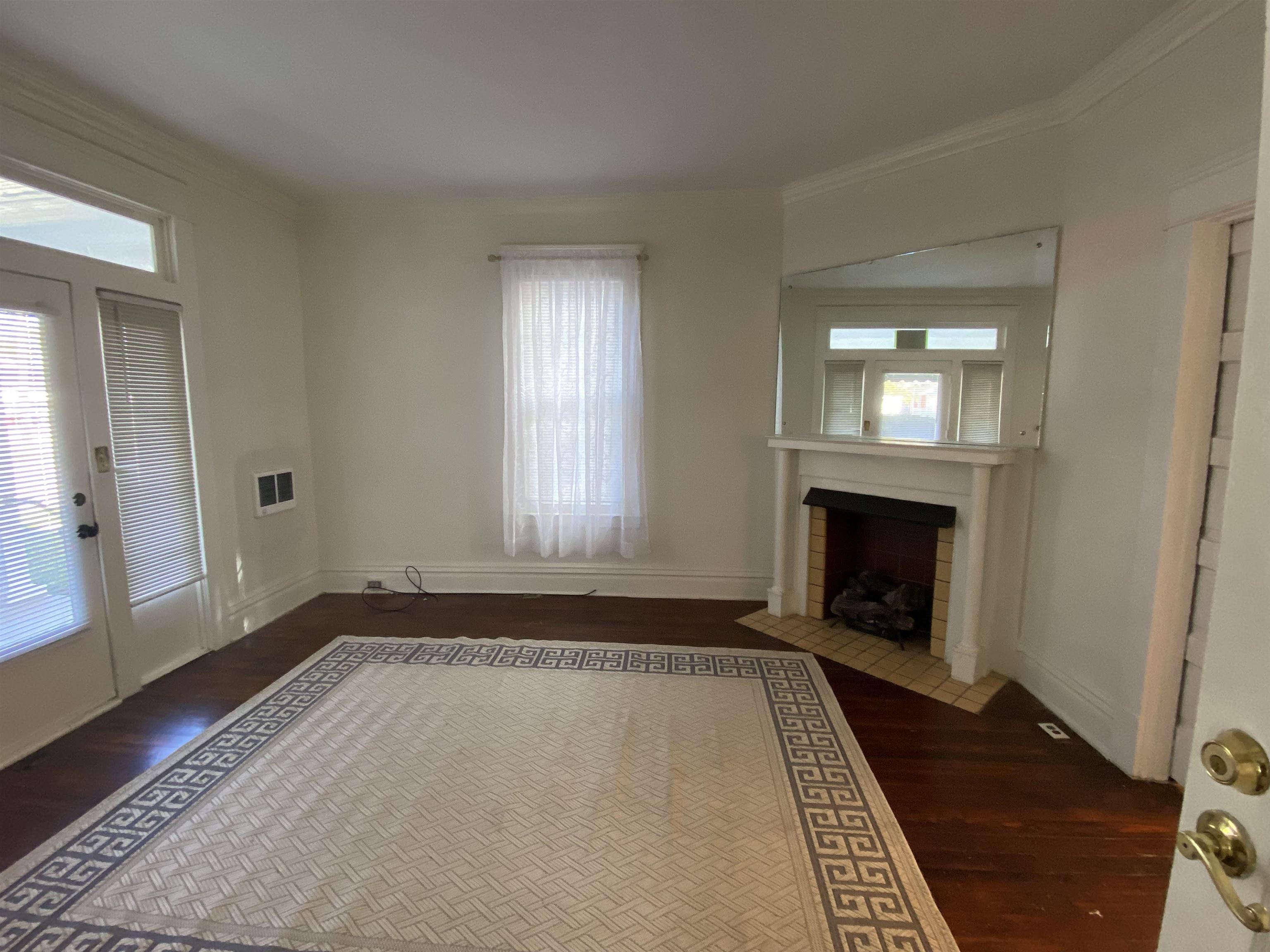 928-928 1/2 10th Street