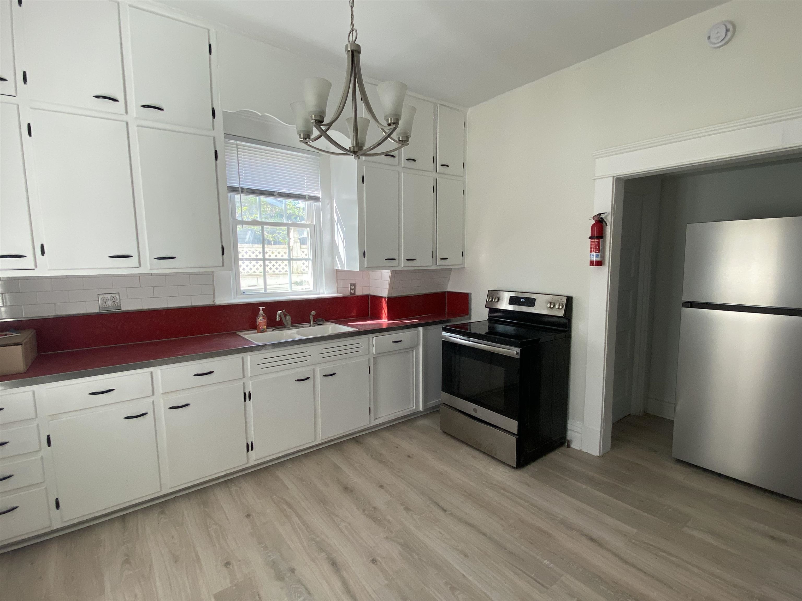 928-928 1/2 10th Street