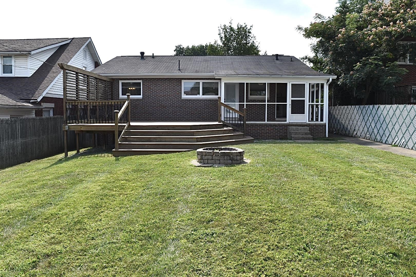 76 Fairfax Drive