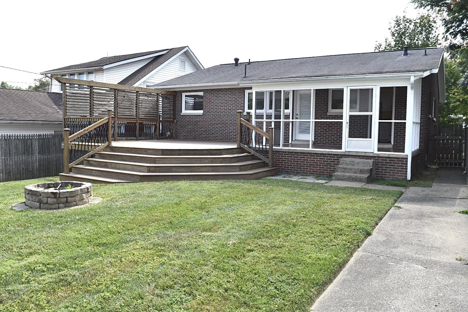 76 Fairfax Drive