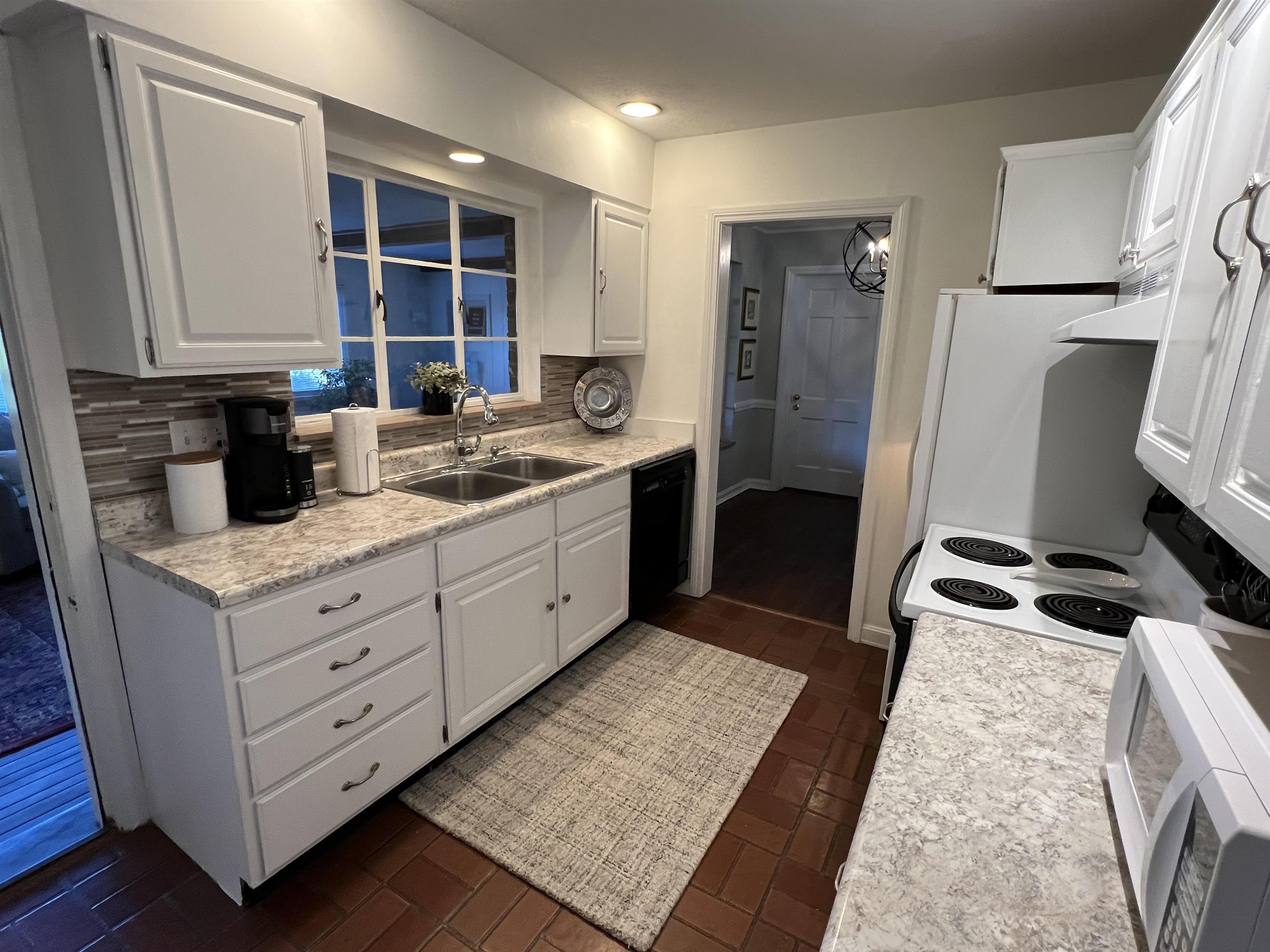 35 Marne Dr
