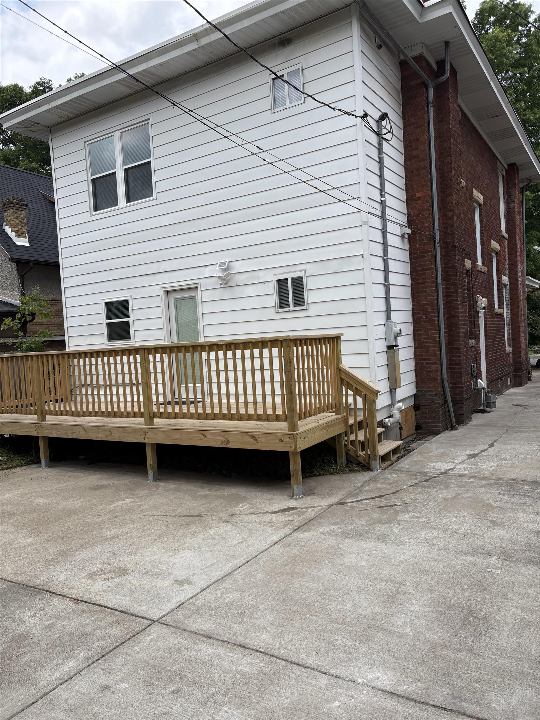 107 W 11th Ave