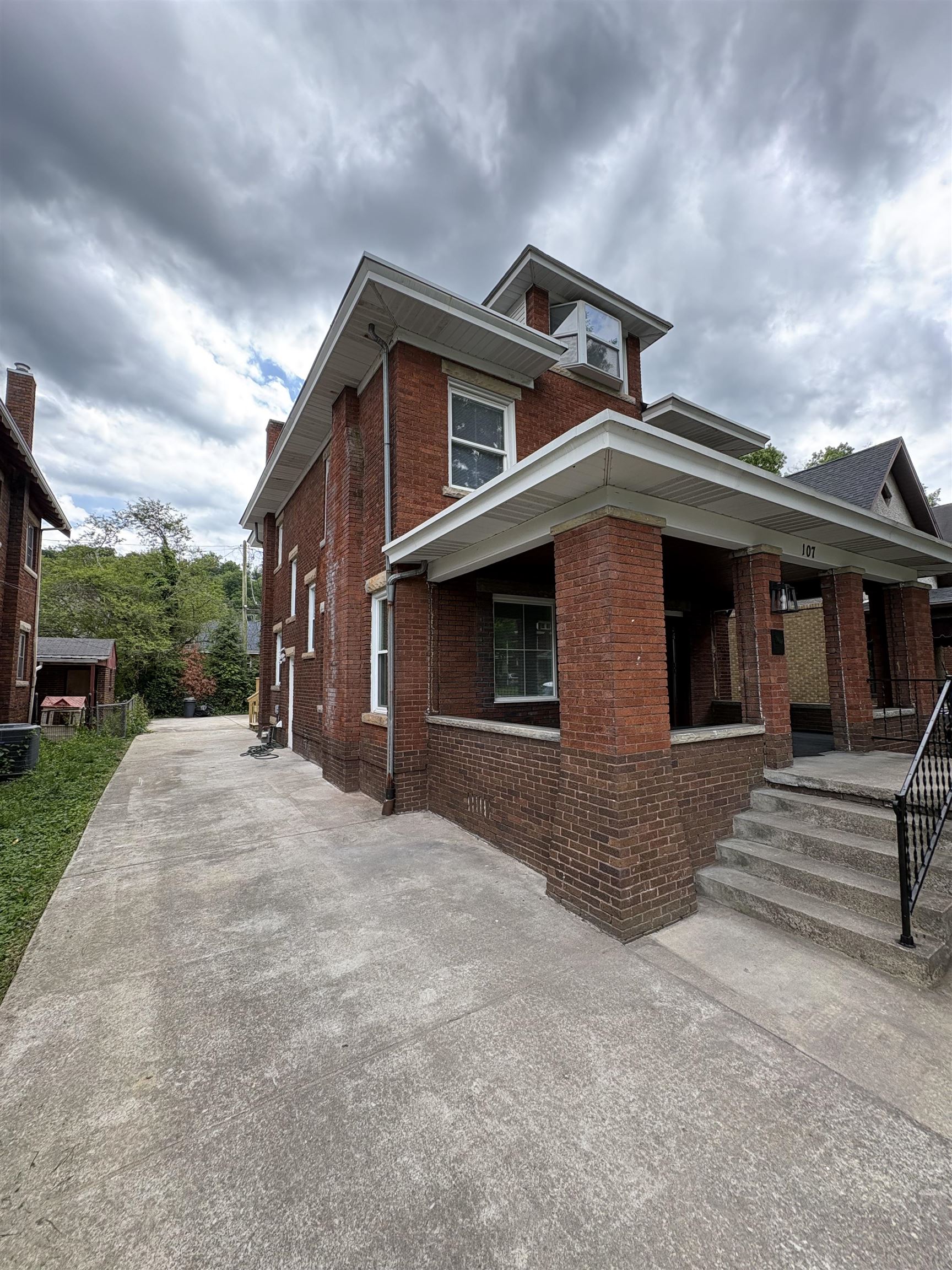 107 W 11th Ave