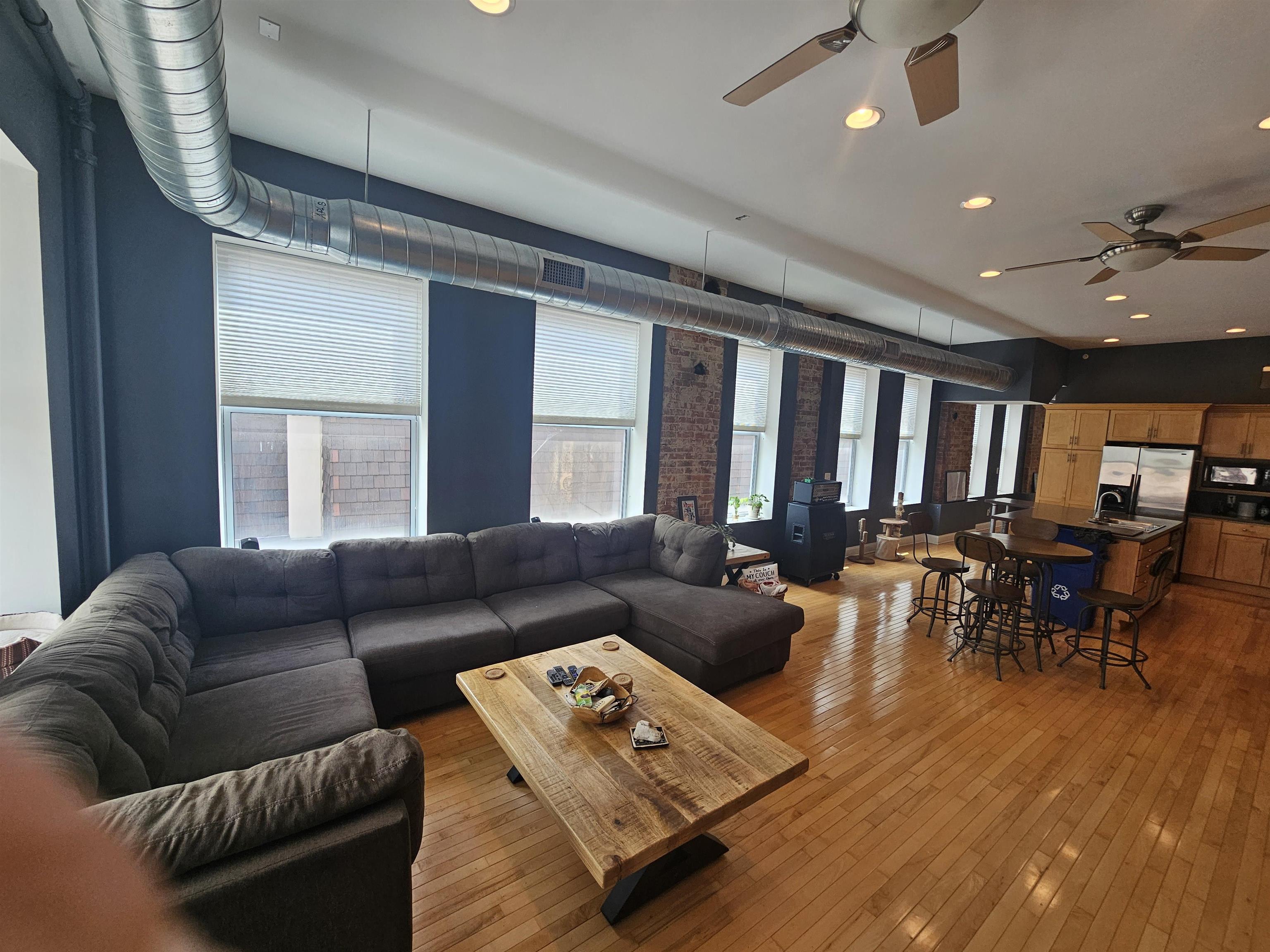 419 9th St Unit 301