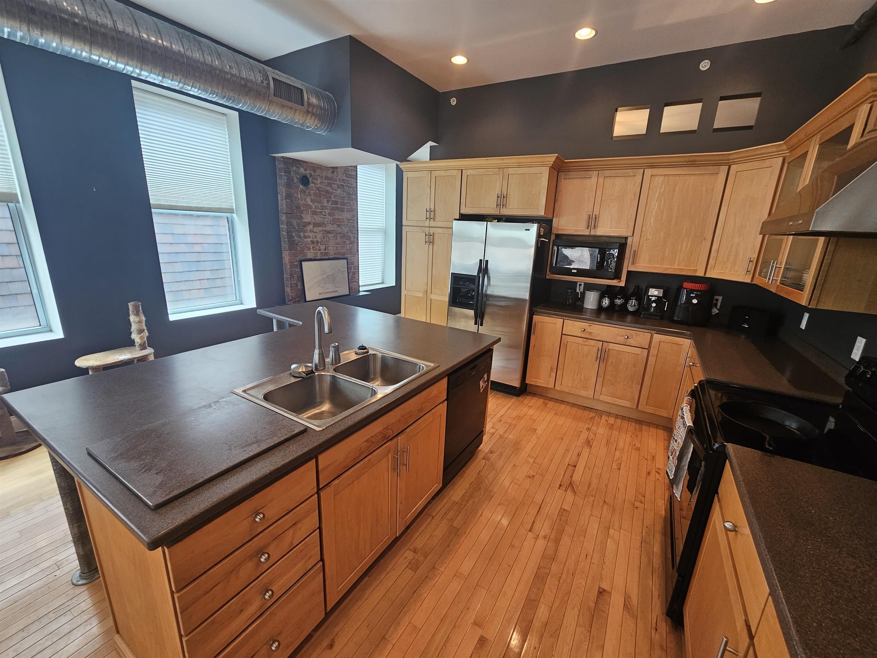 419 9th St Unit 301