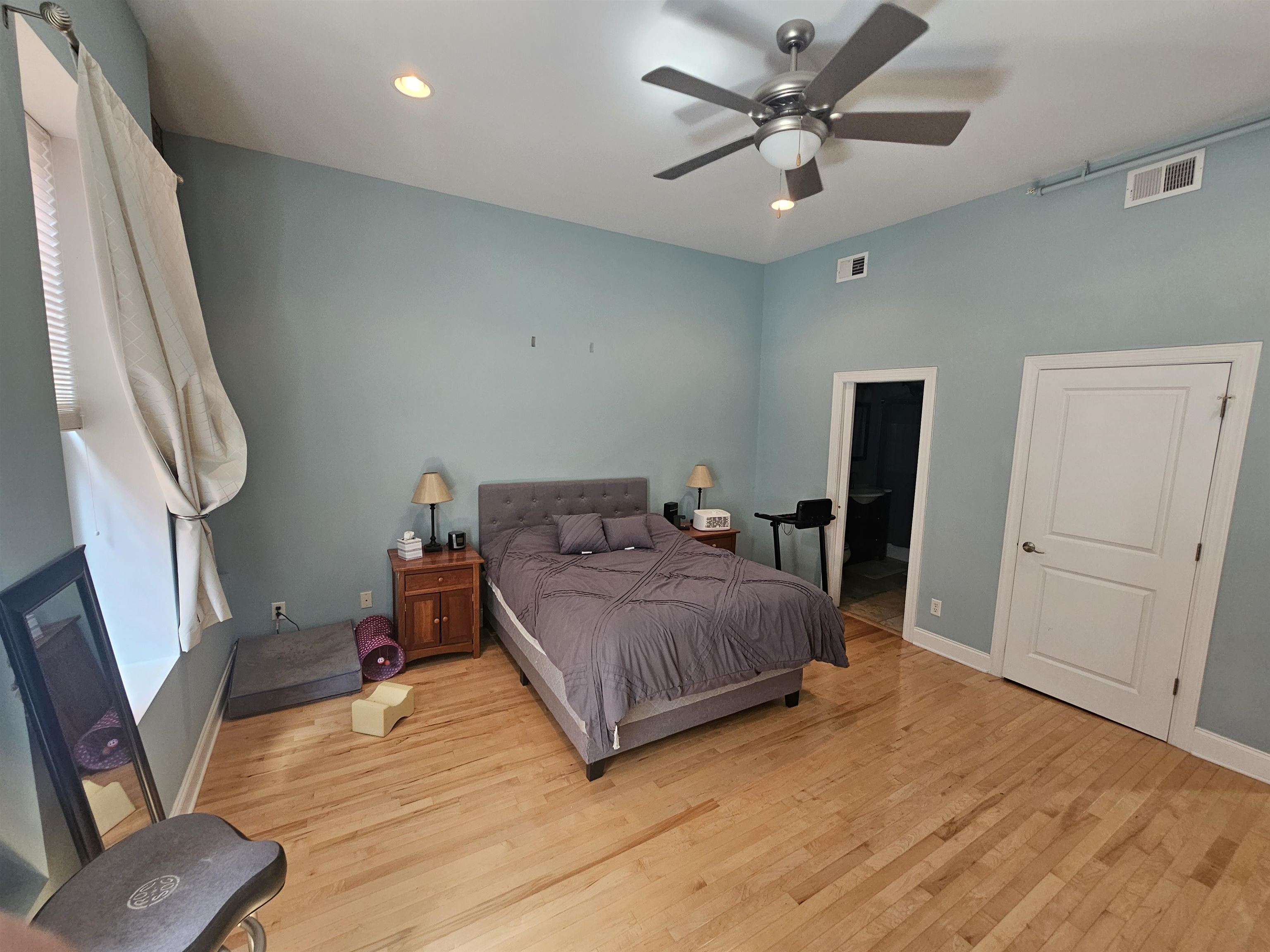 419 9th St Unit 301