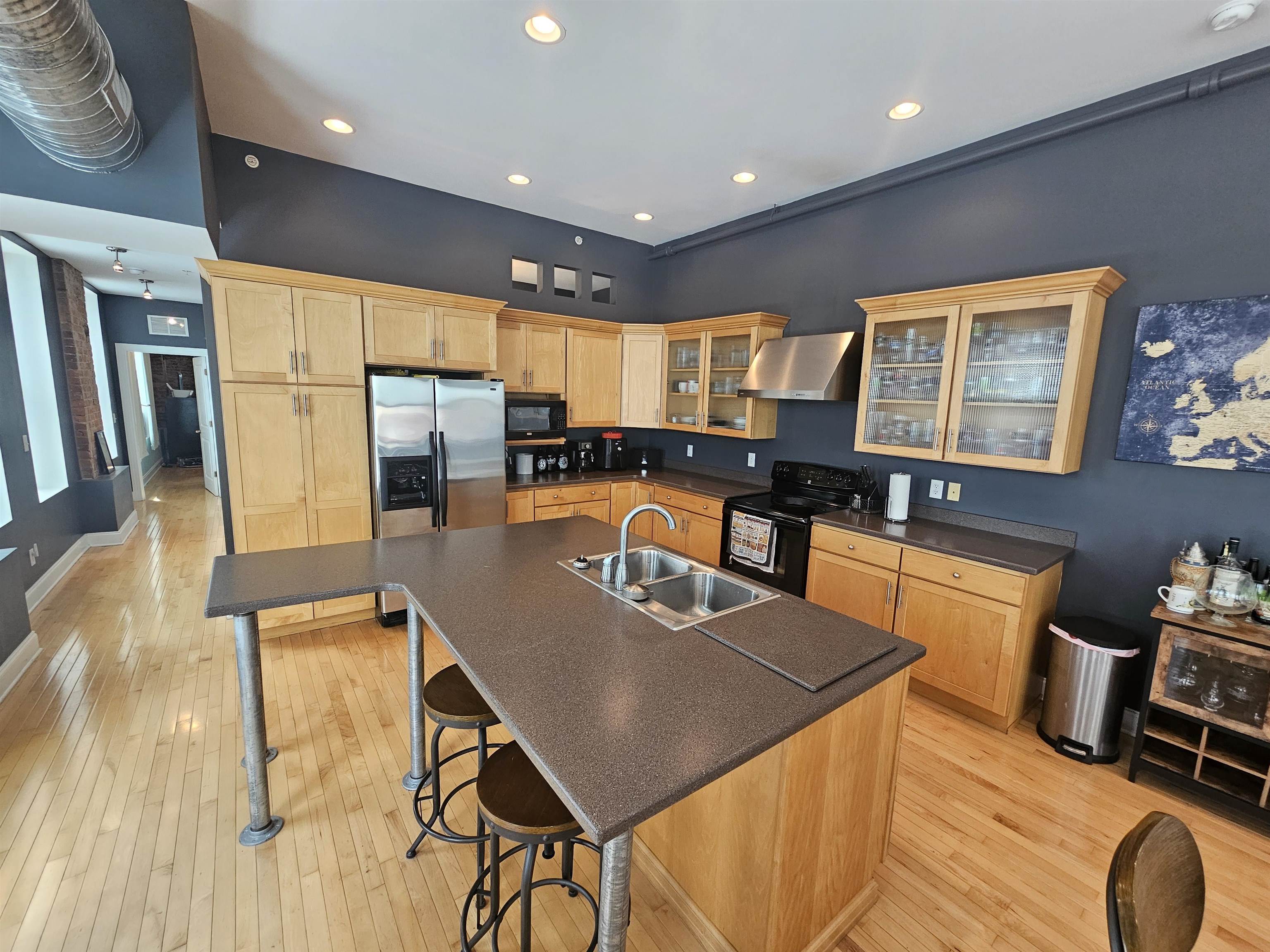 419 9th St Unit 301