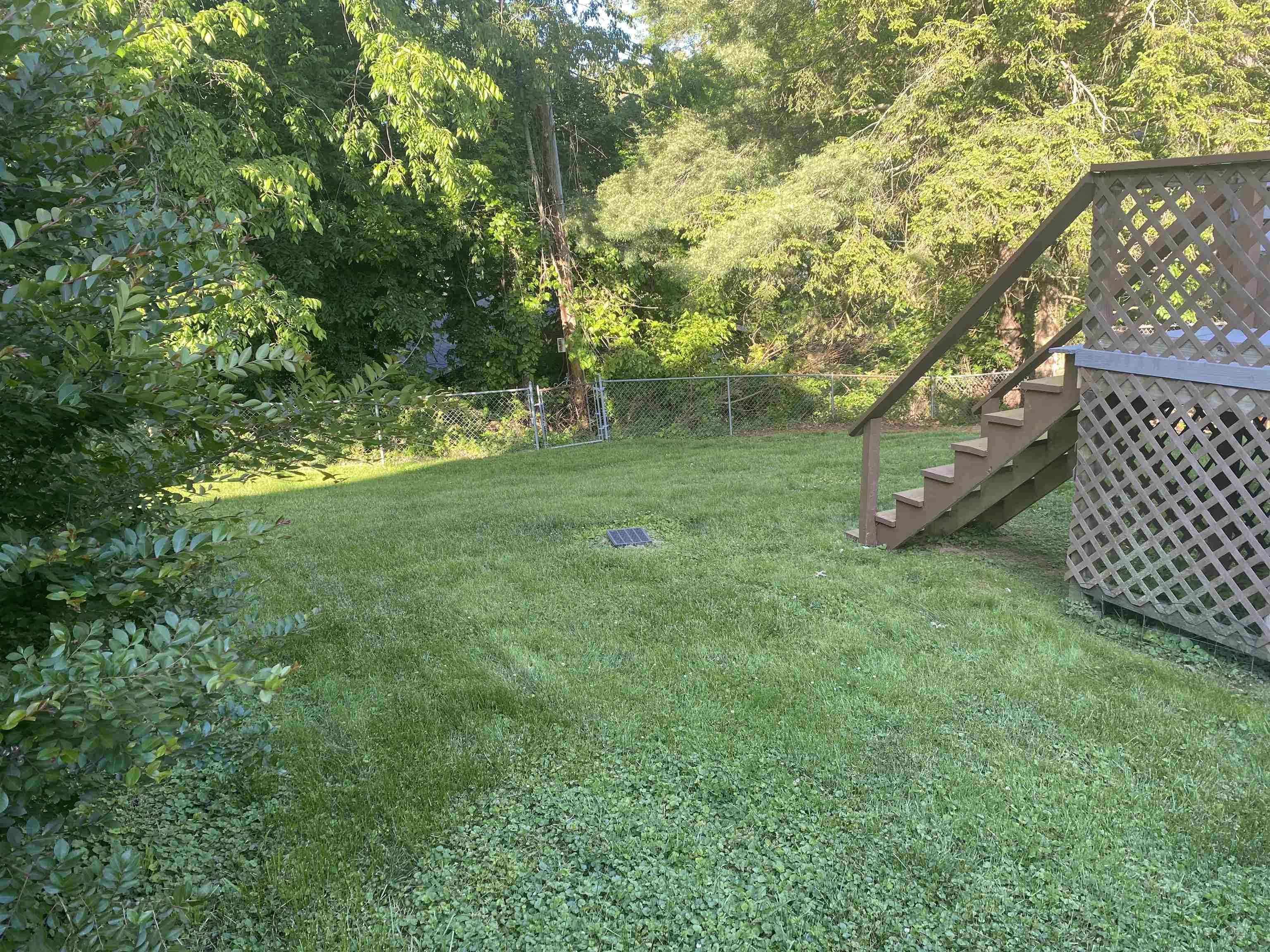 1718 Crestmont Dr