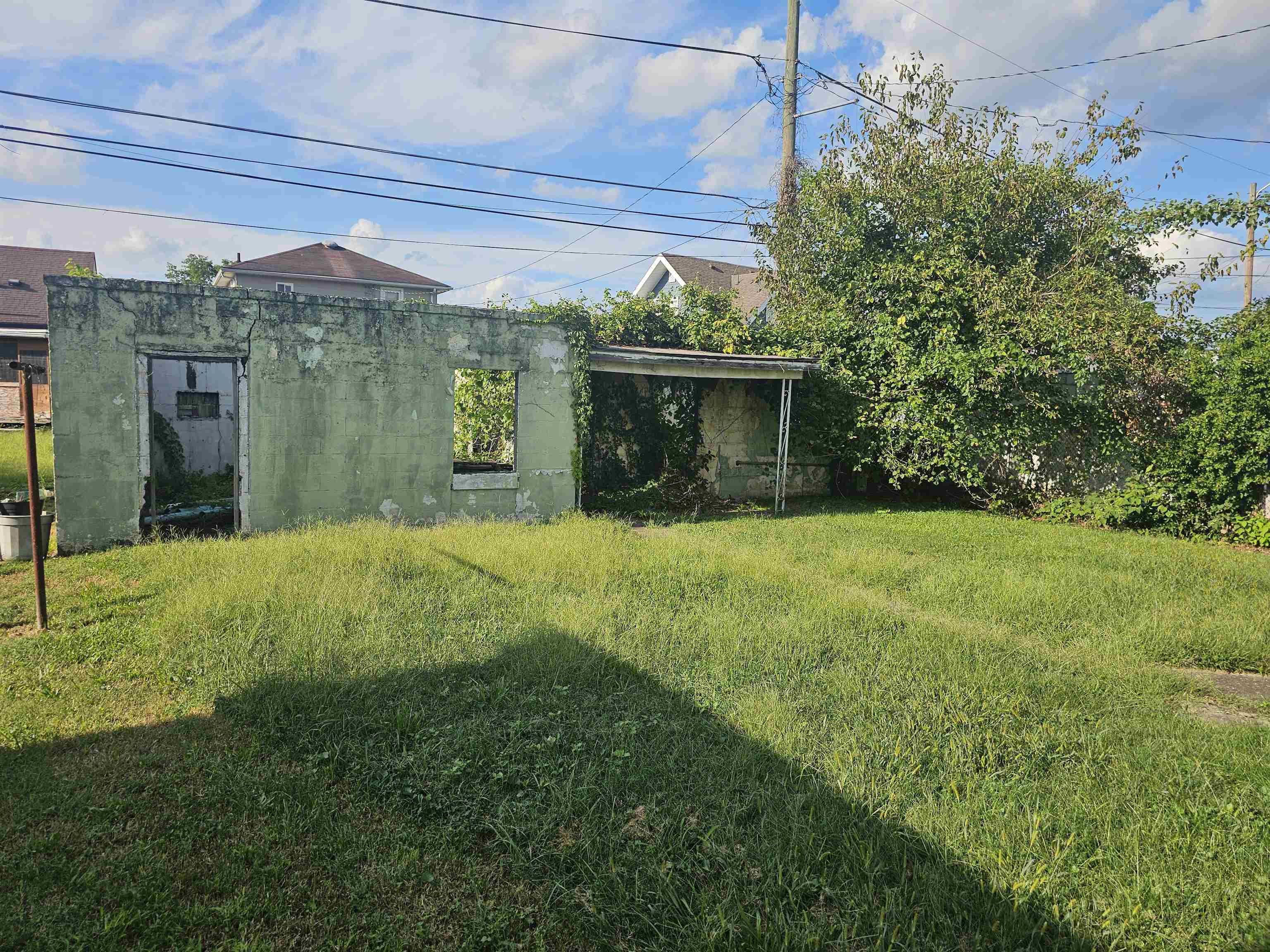 3302 Waverly Road