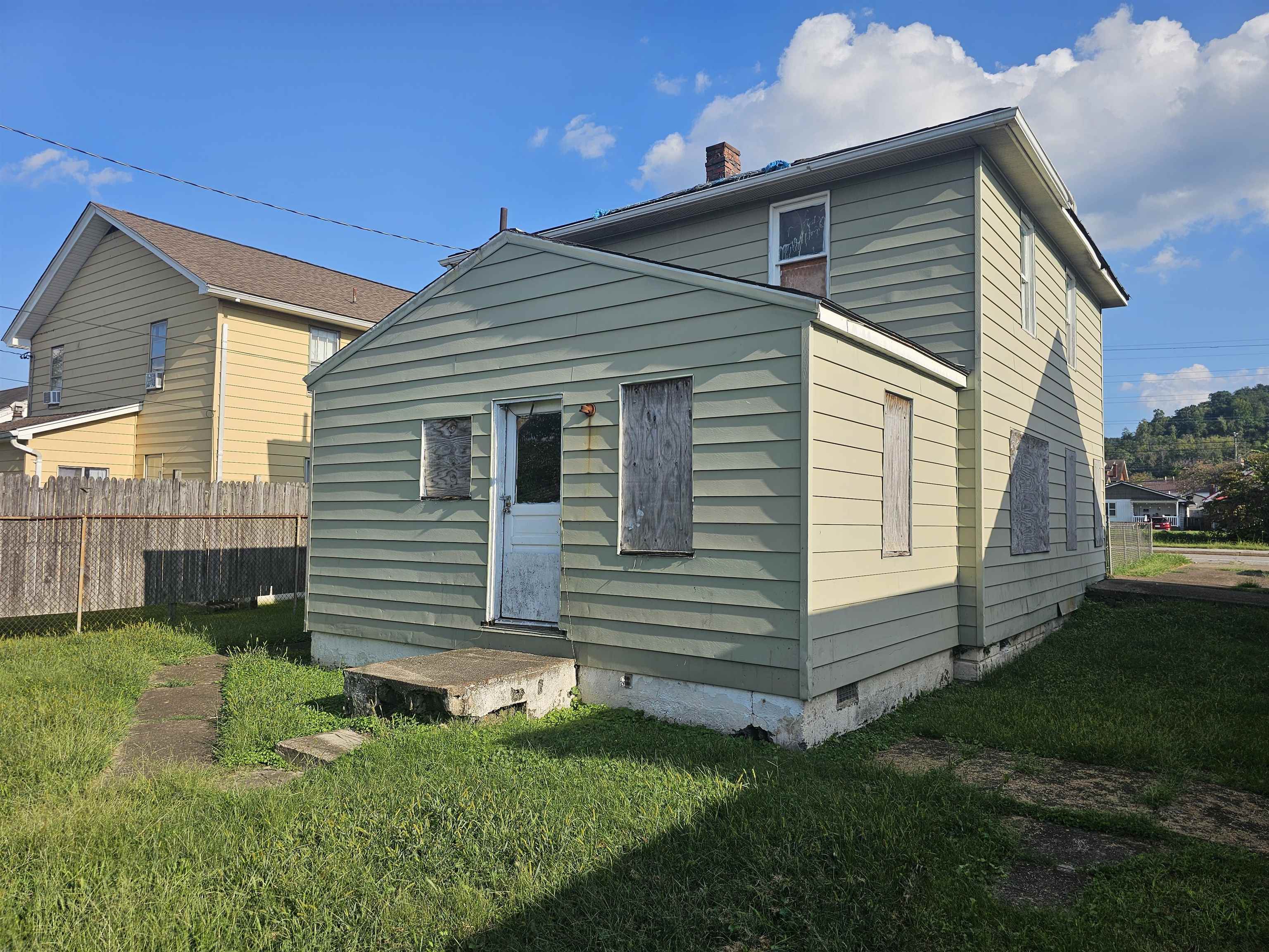 3302 Waverly Road