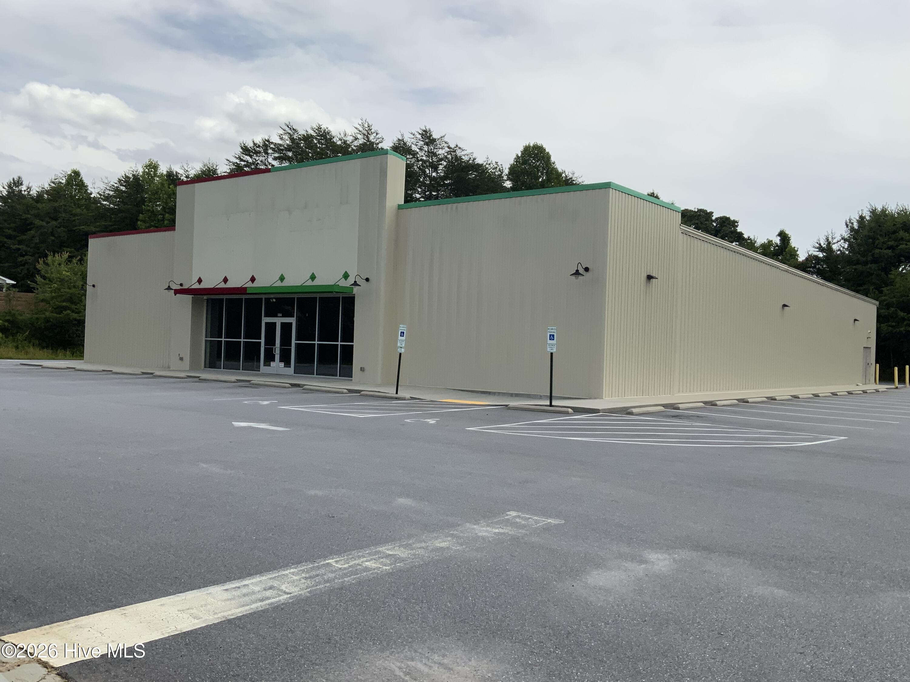 104 Hwy 64 E