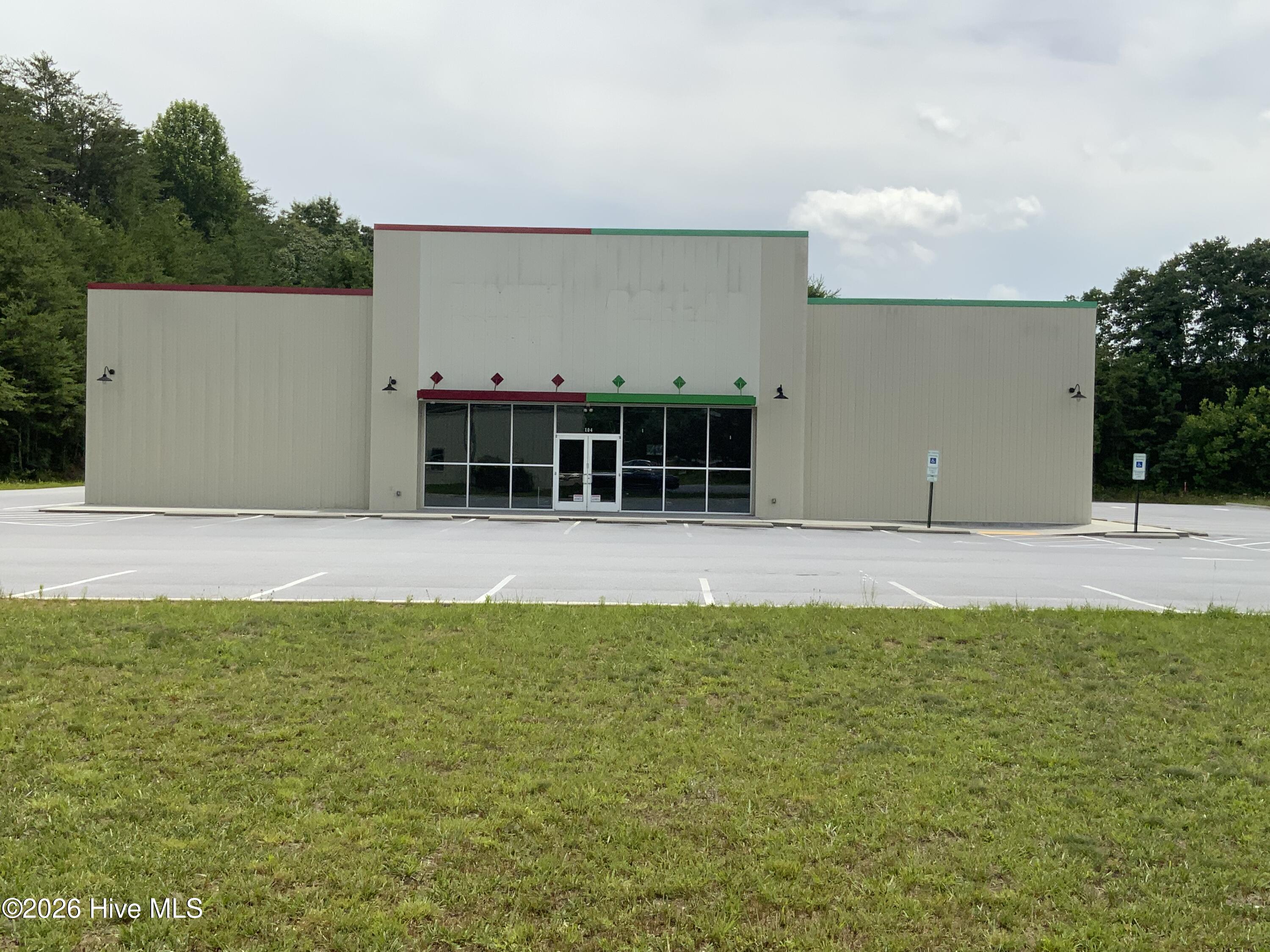 104 Hwy 64 E