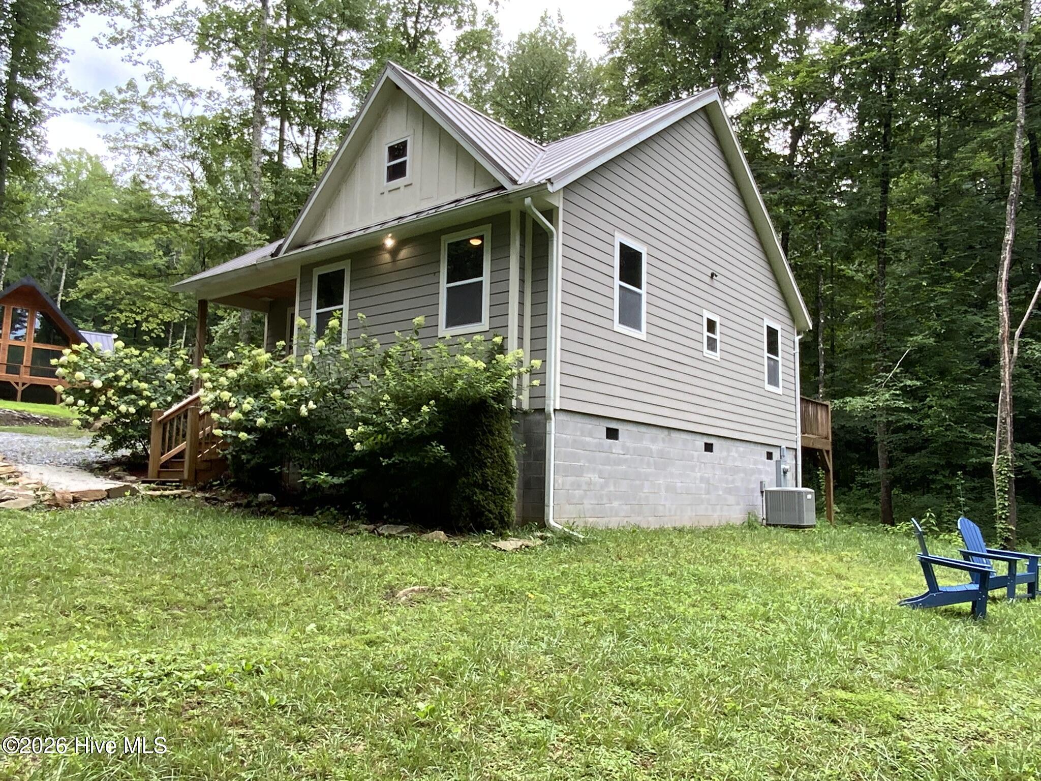 984 Cahill Drive