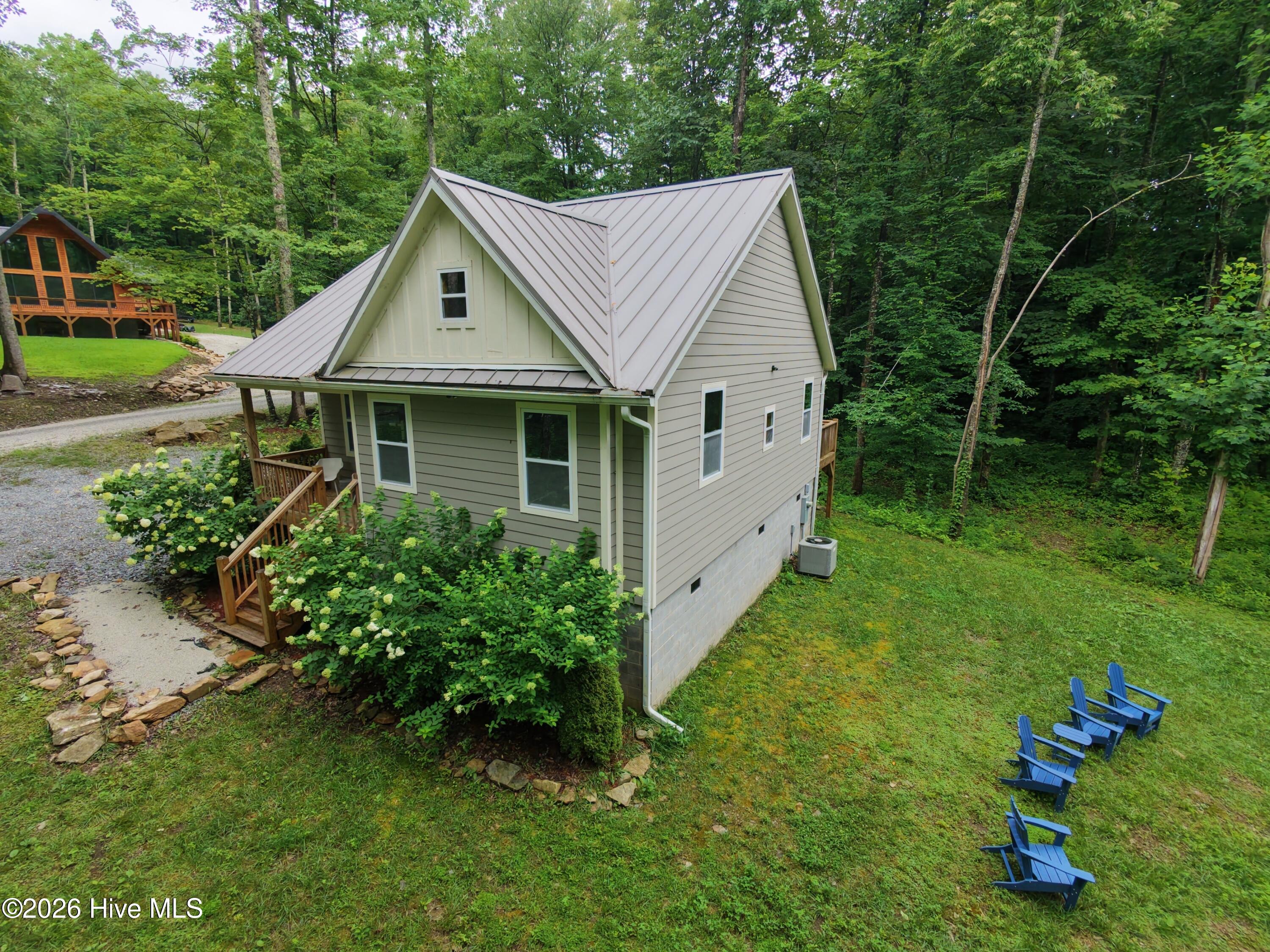 984 Cahill Drive