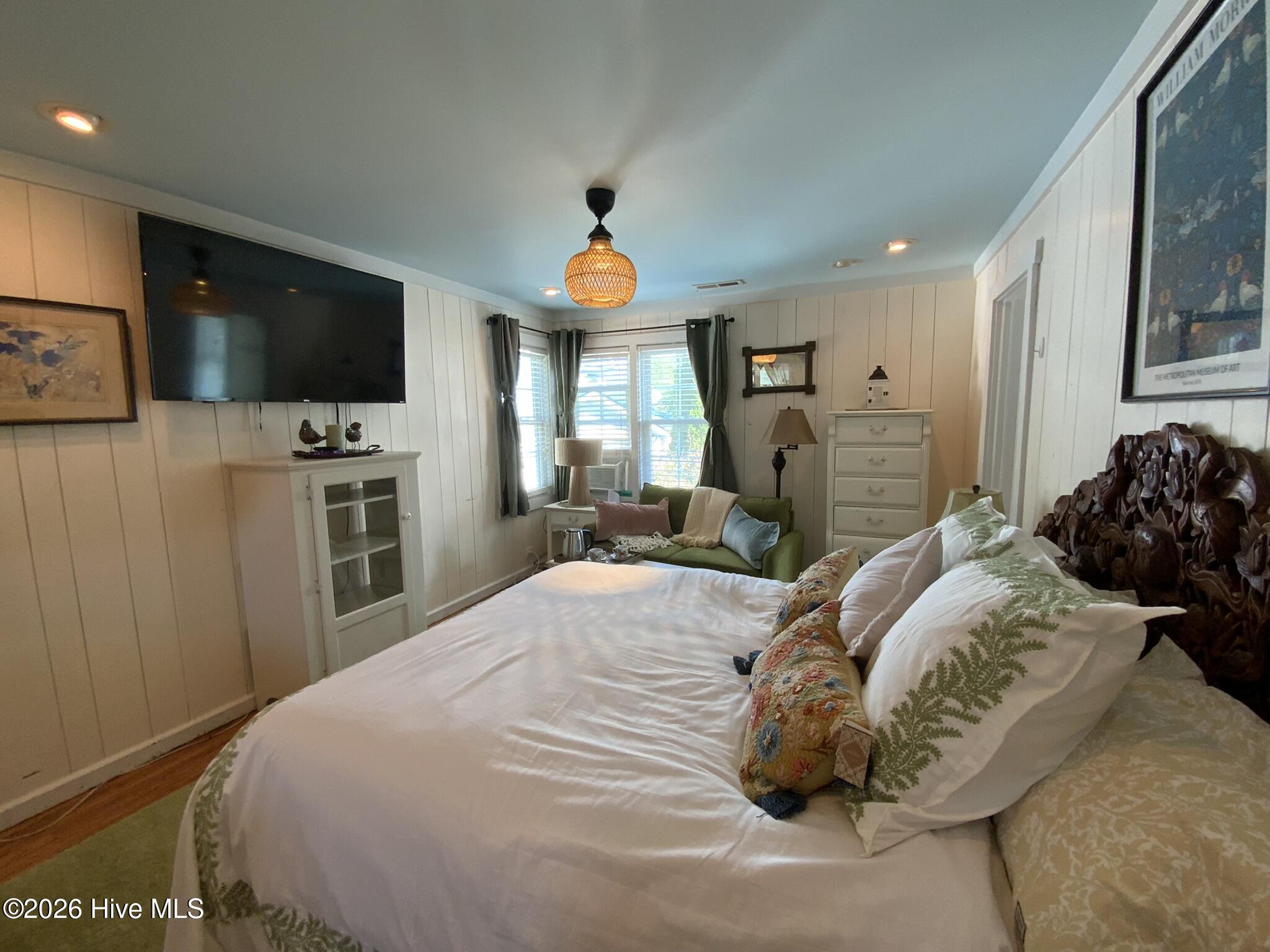 837 Main Street B