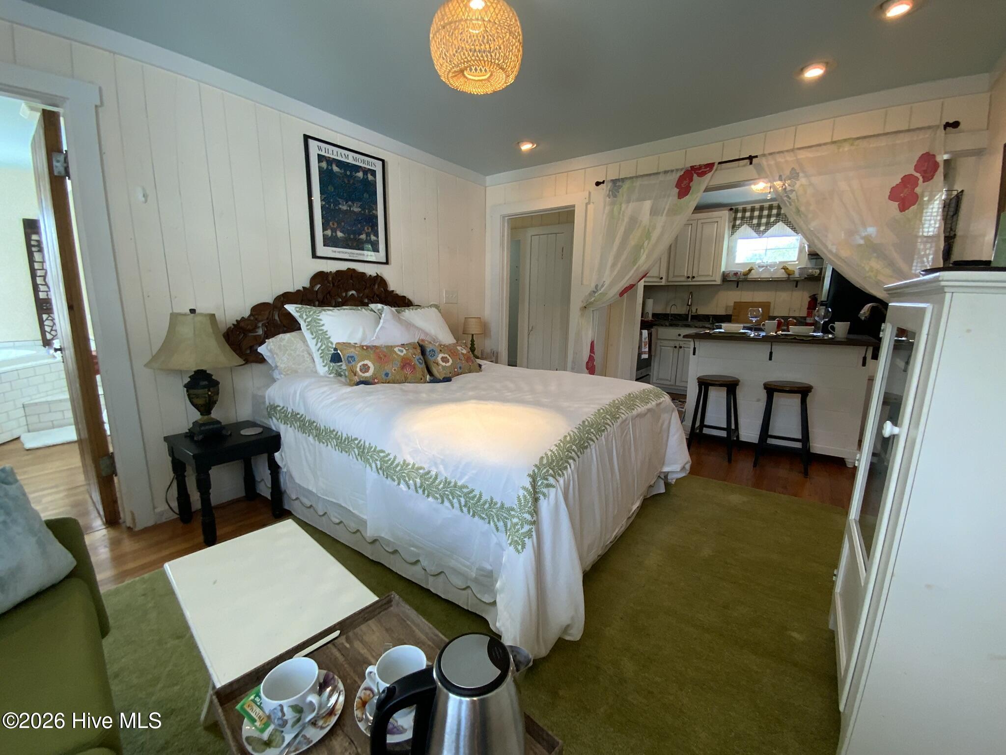837 Main Street B