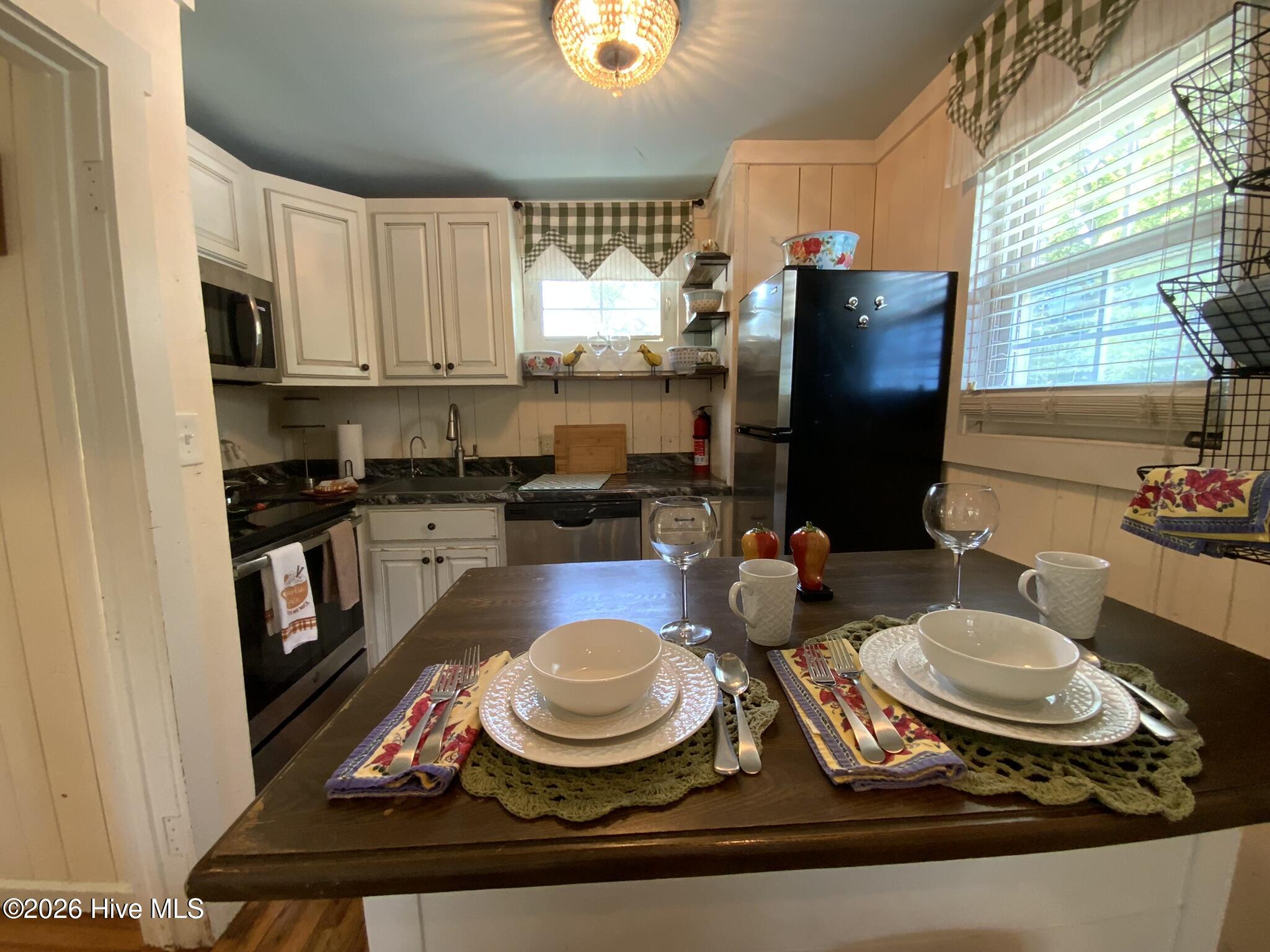 837 Main Street B