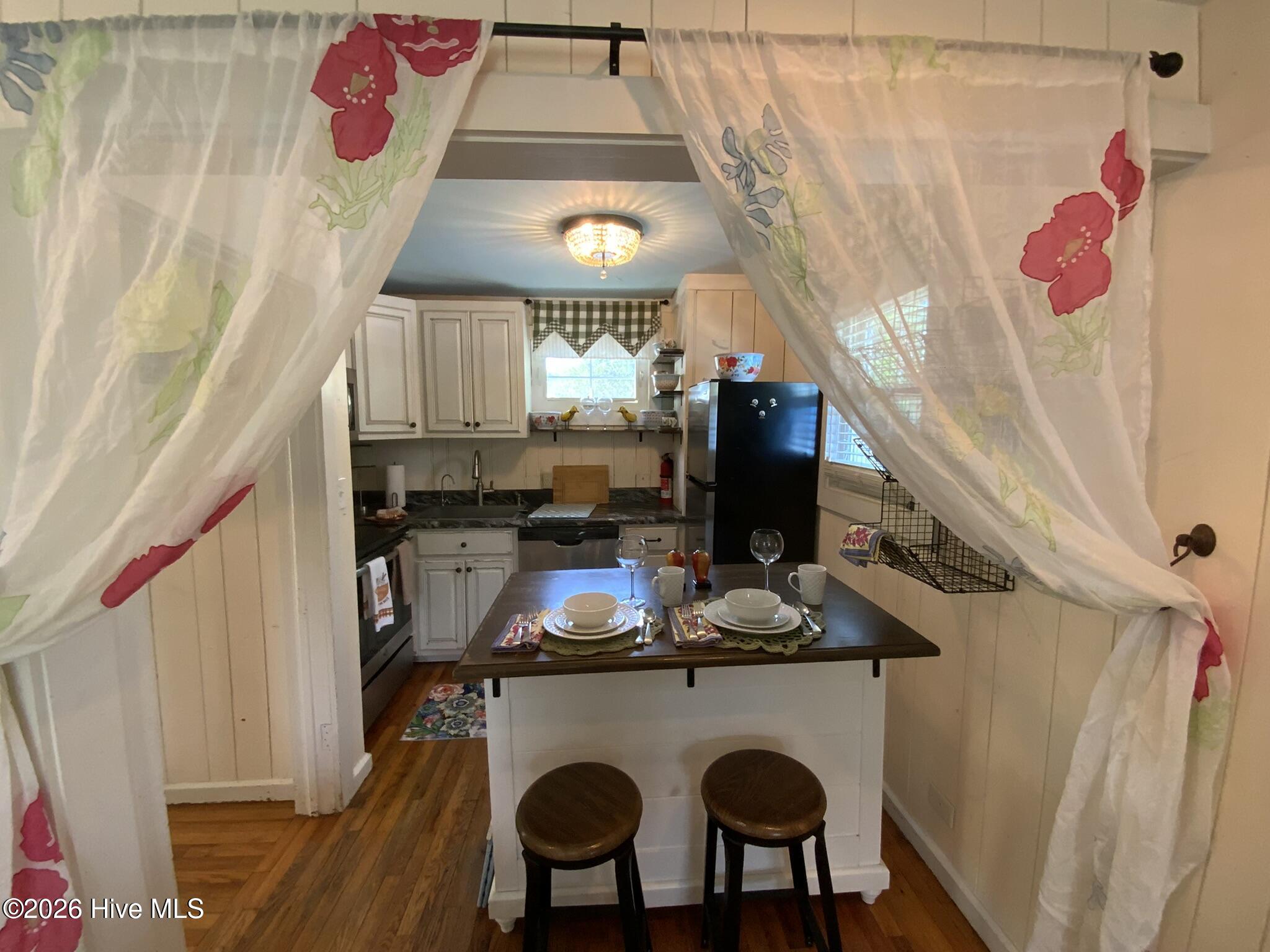 837 Main Street B