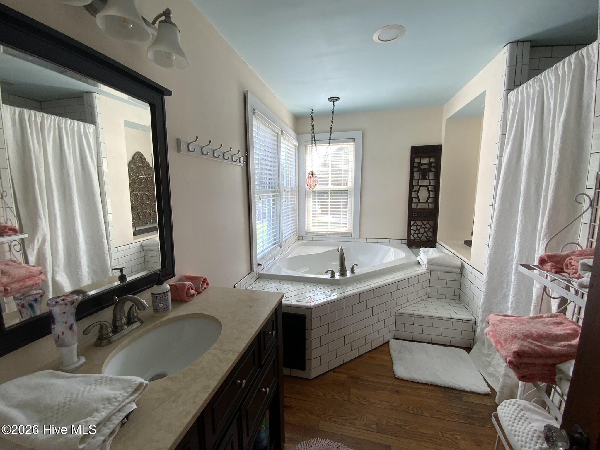 837 Main Street B