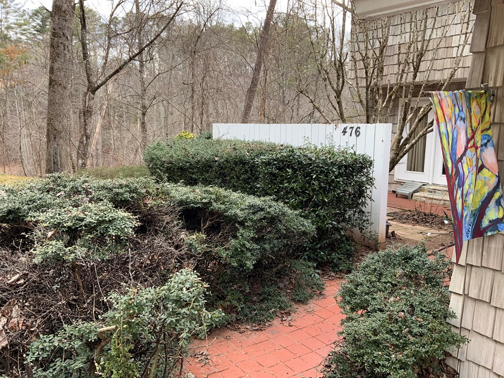 476 Golf Course Circle