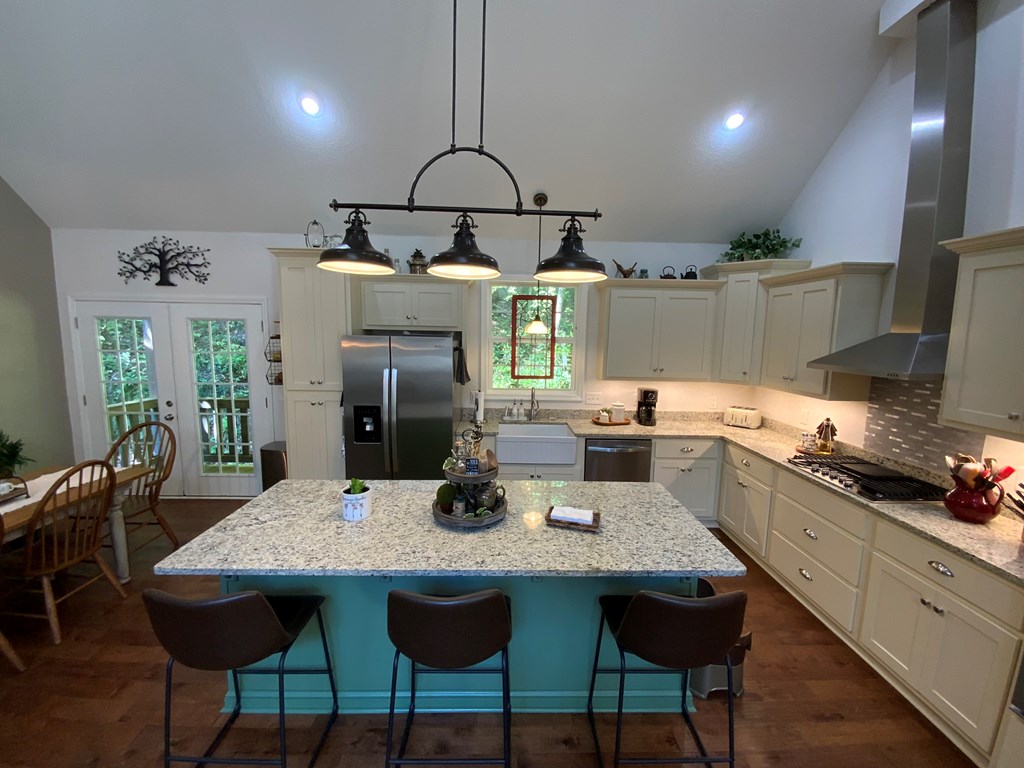 760 Pinedale Lane