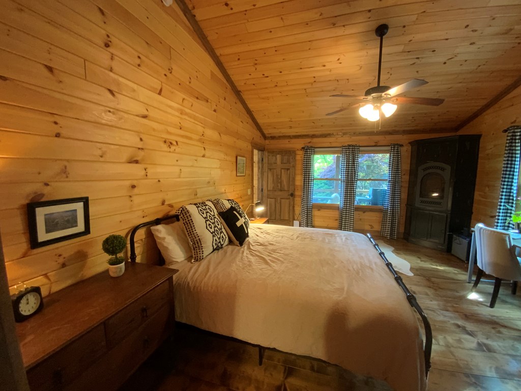 386 Preserve Valley Road