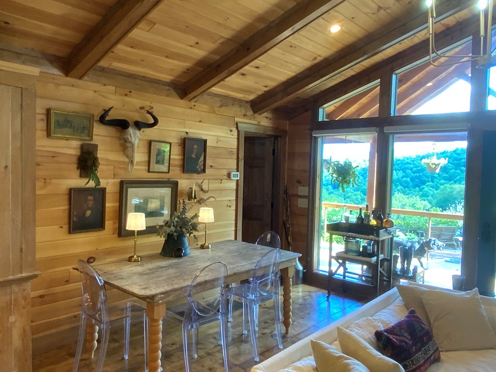 386 Preserve Valley Road