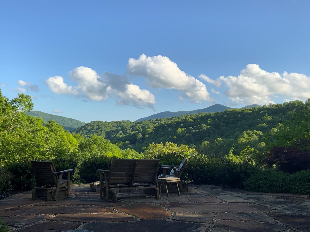 386 Preserve Valley Road