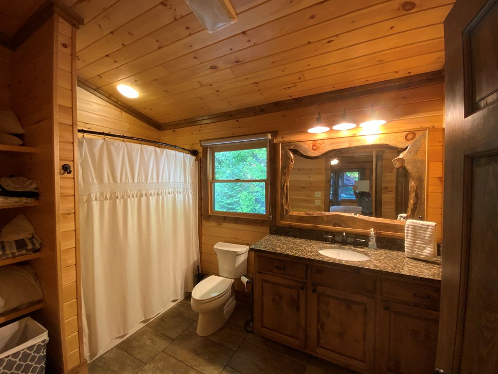 386 Preserve Valley Road