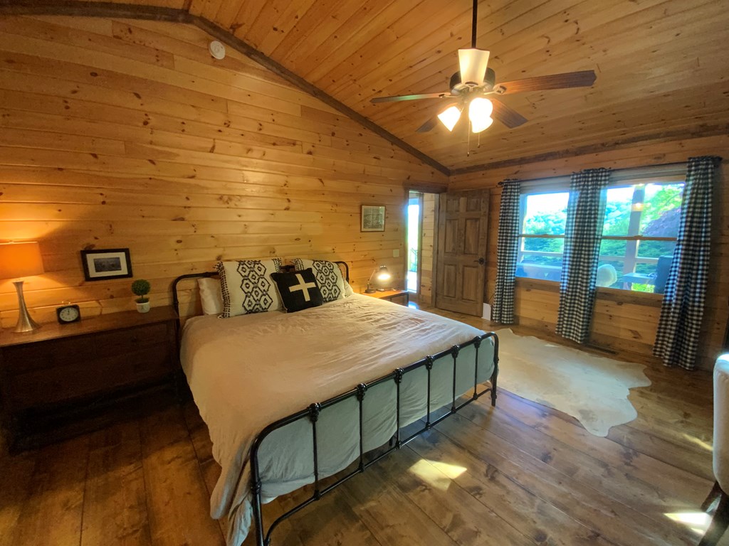 386 Preserve Valley Road