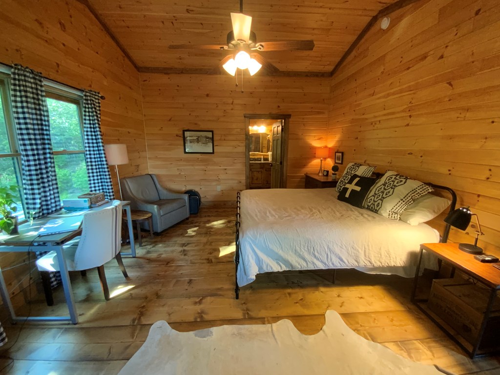 386 Preserve Valley Road