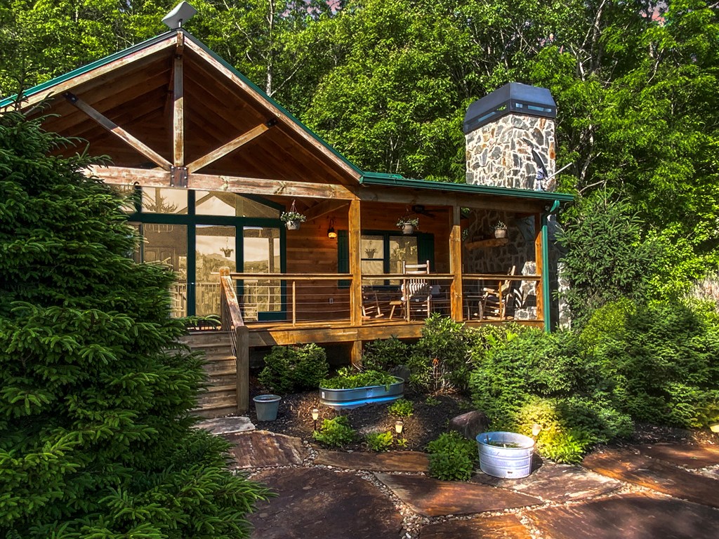 386 Preserve Valley Road