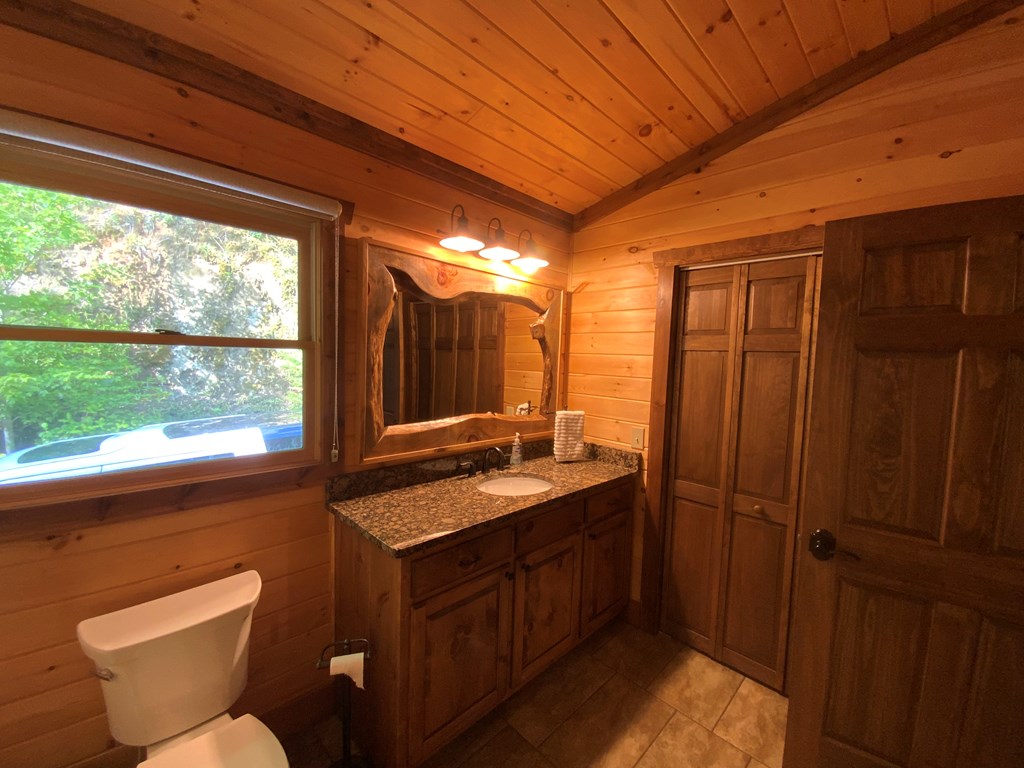 386 Preserve Valley Road