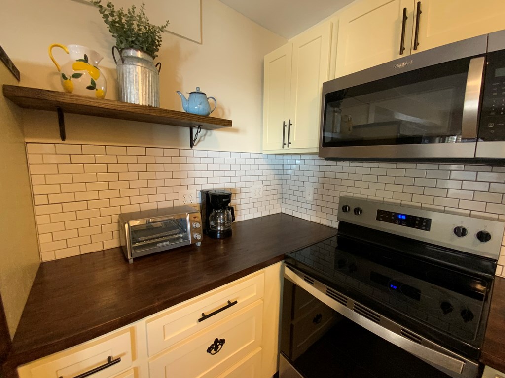 837B Main Street # B