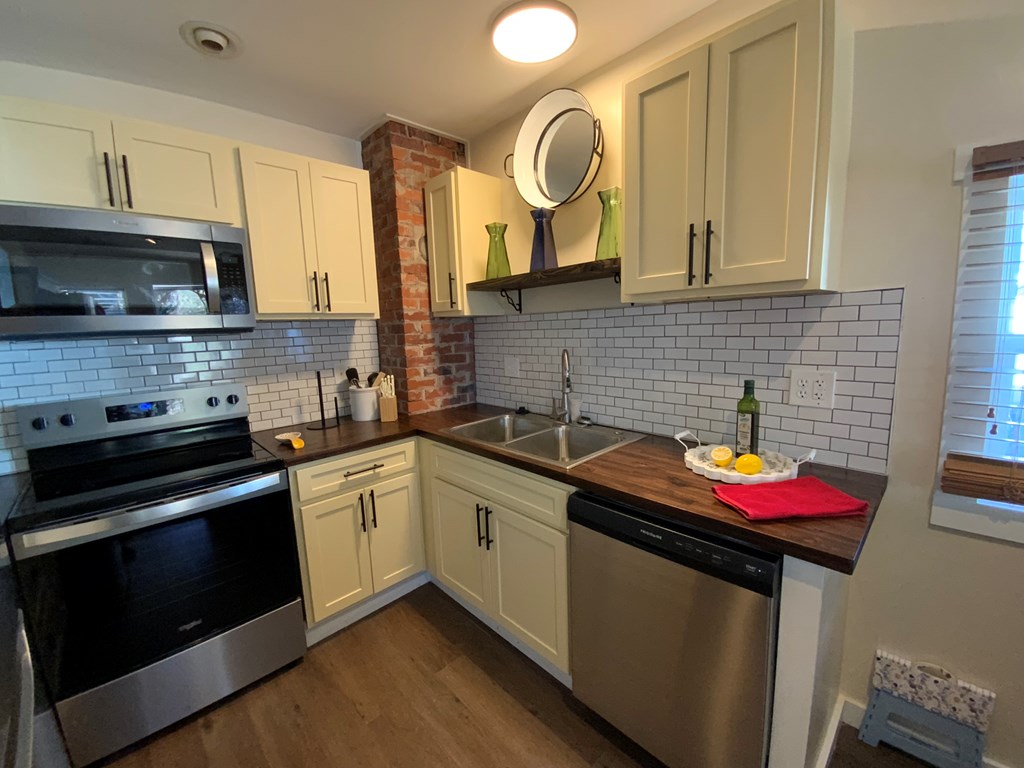 837B Main Street # B