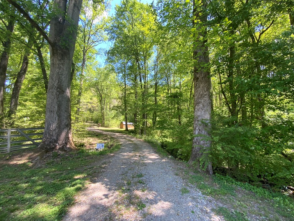 136 Gibson Road
