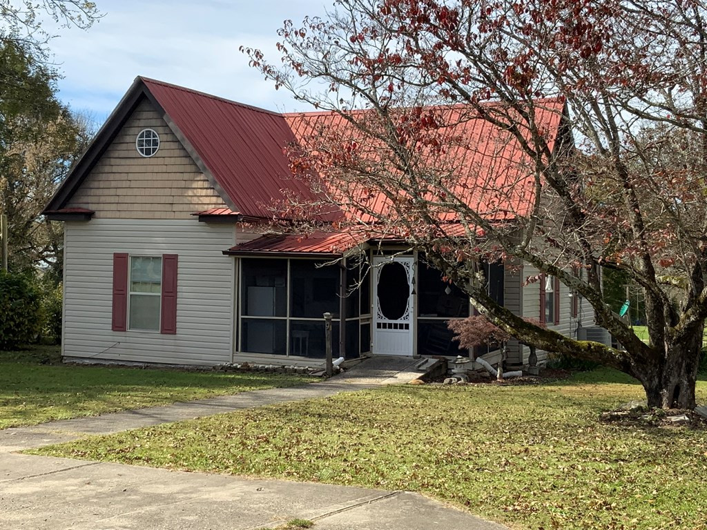 96 Connaheta Avenue