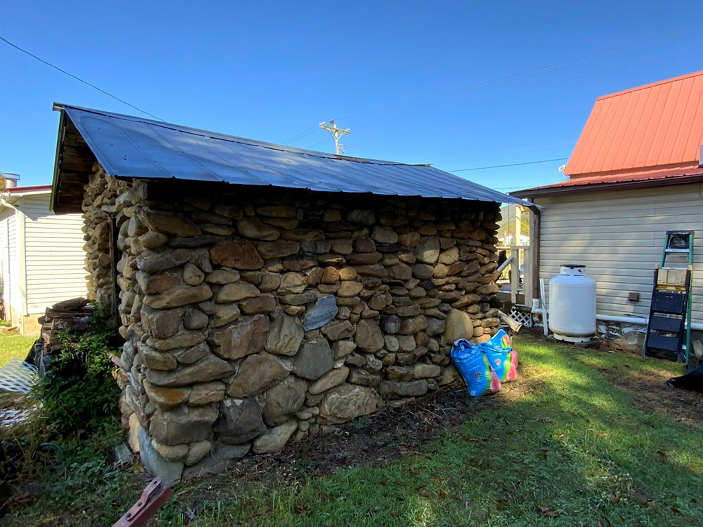 96 Connaheta Avenue