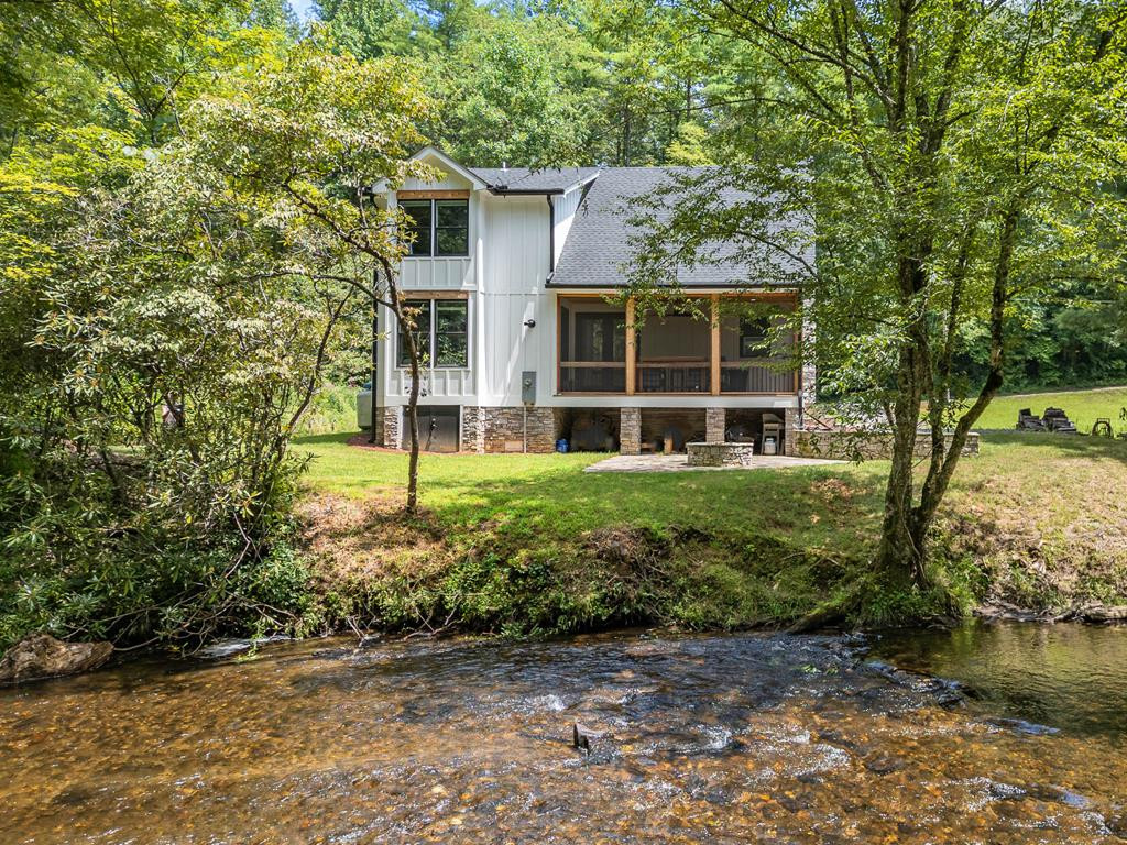 241 Riverview Drive