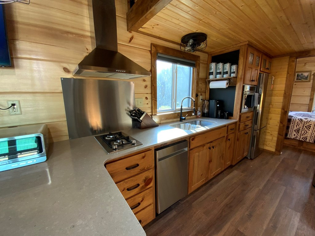 121 Lazy Bear Trail