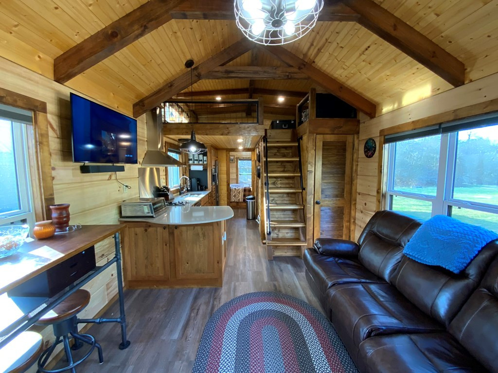 121 Lazy Bear Trail