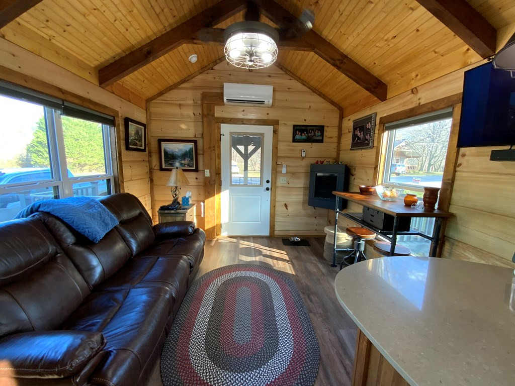 121 Lazy Bear Trail