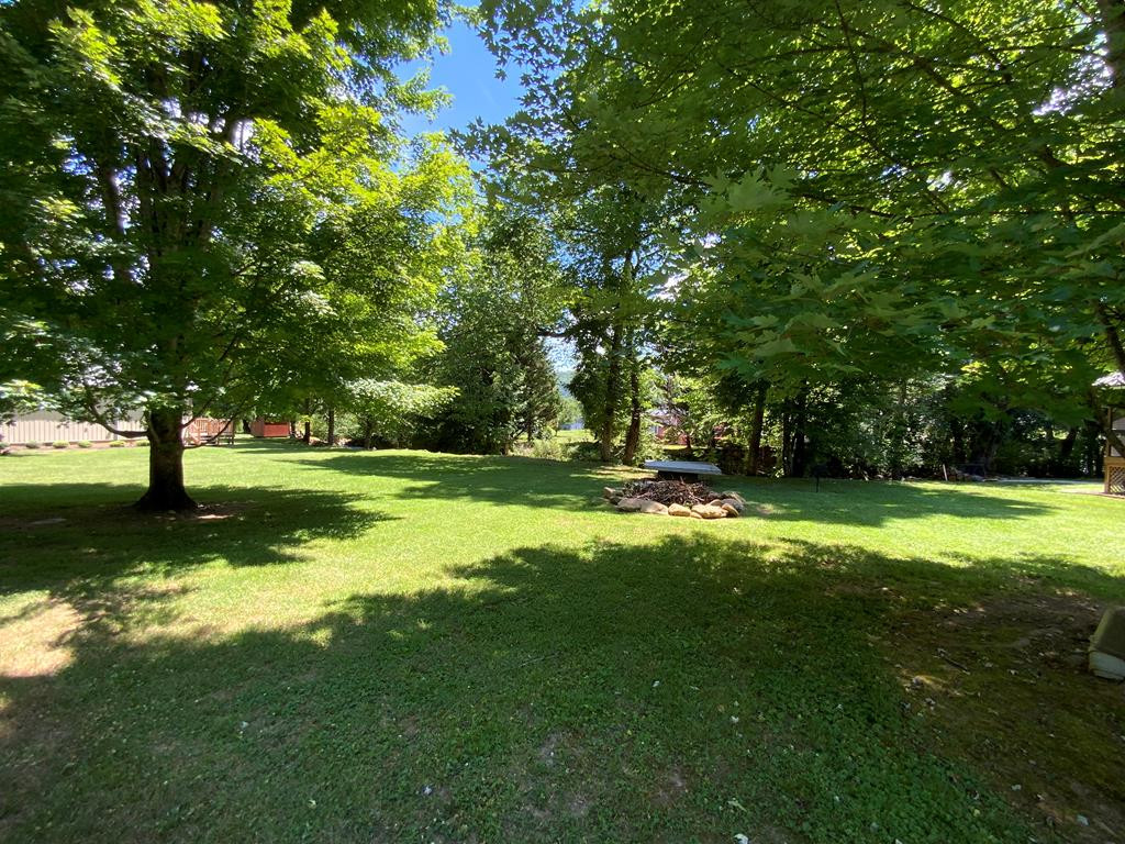 121 Lazy Bear Trail