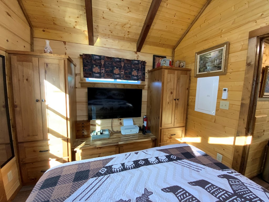 121 Lazy Bear Trail