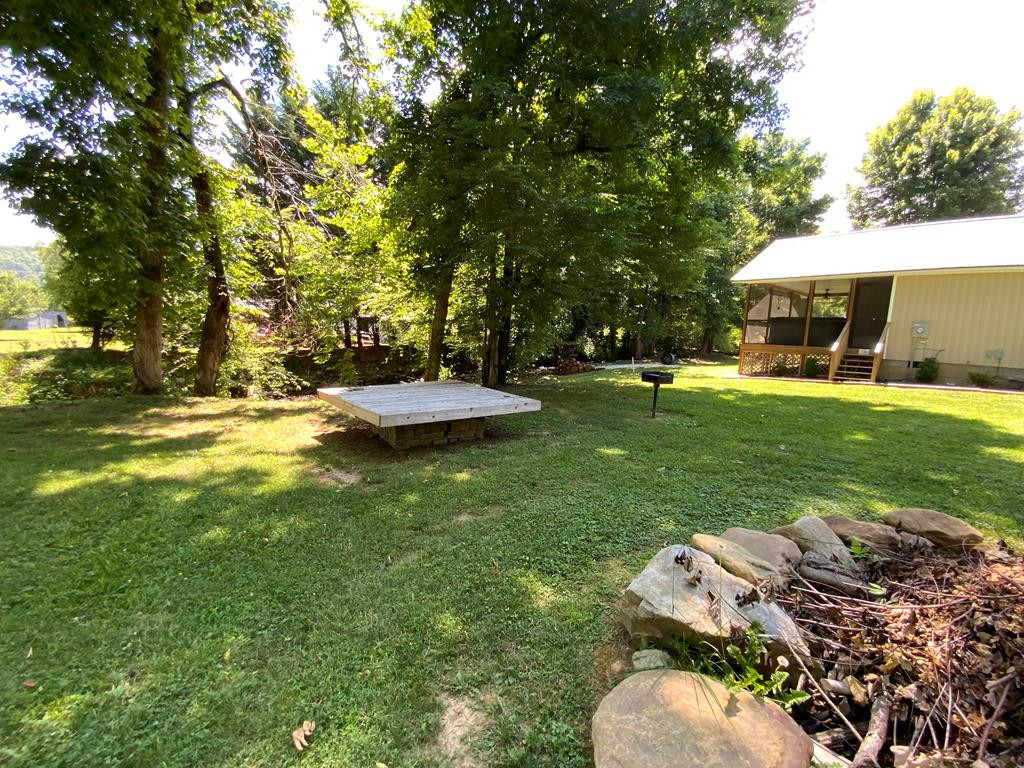 121 Lazy Bear Trail