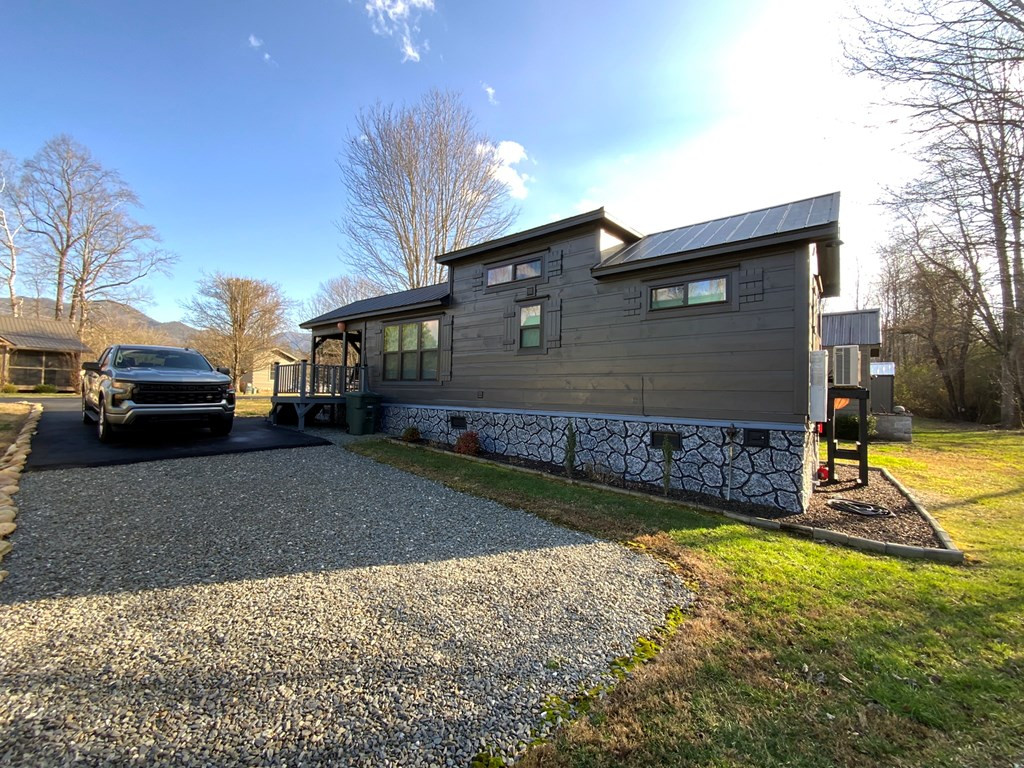 121 Lazy Bear Trail
