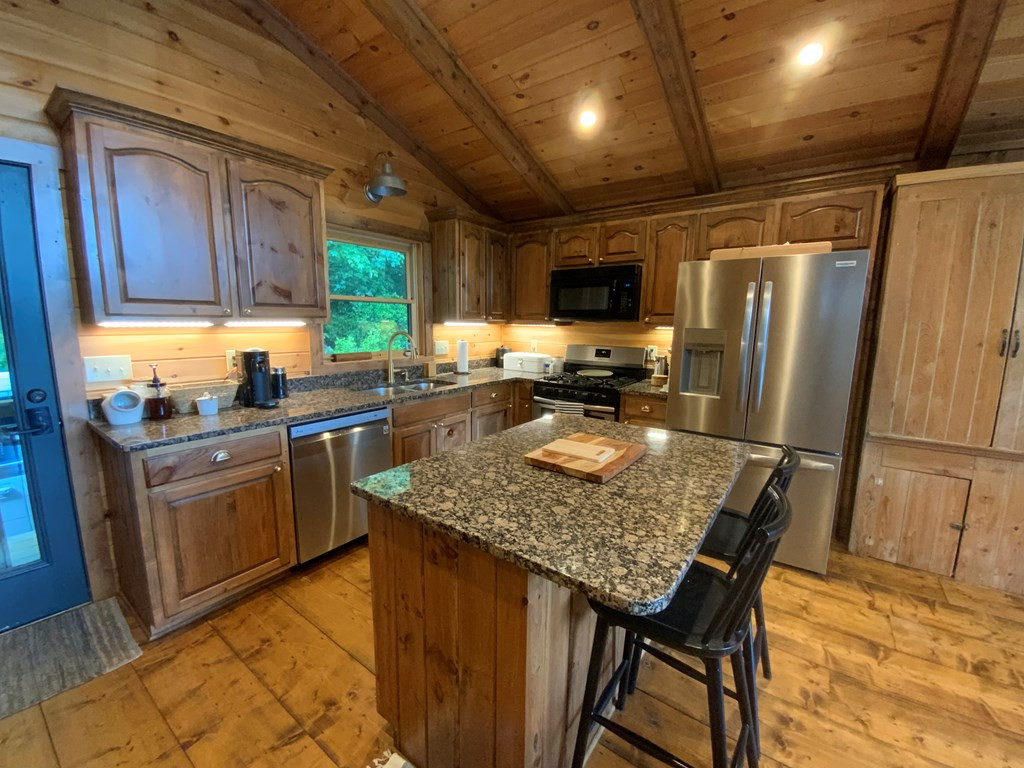 386 Preserve Valley Road