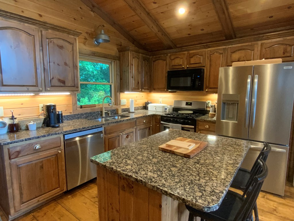 386 Preserve Valley Road